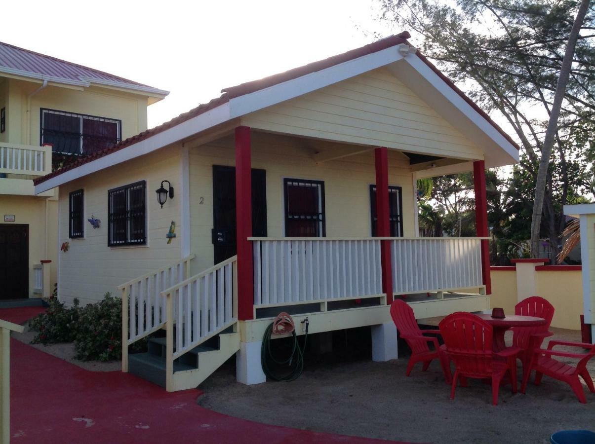 The White Horse Inn - Hopkins Village Beach Belize Exterior foto
