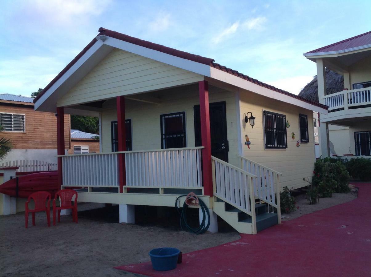 The White Horse Inn - Hopkins Village Beach Belize Exterior foto